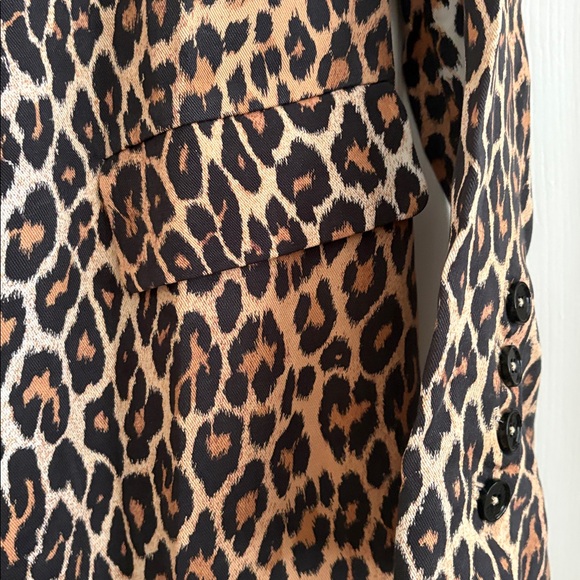NWT- Sienna Duster in Leopard LPA. Size XXS. Faux flap pockets, back silt. - Picture 4 of 8